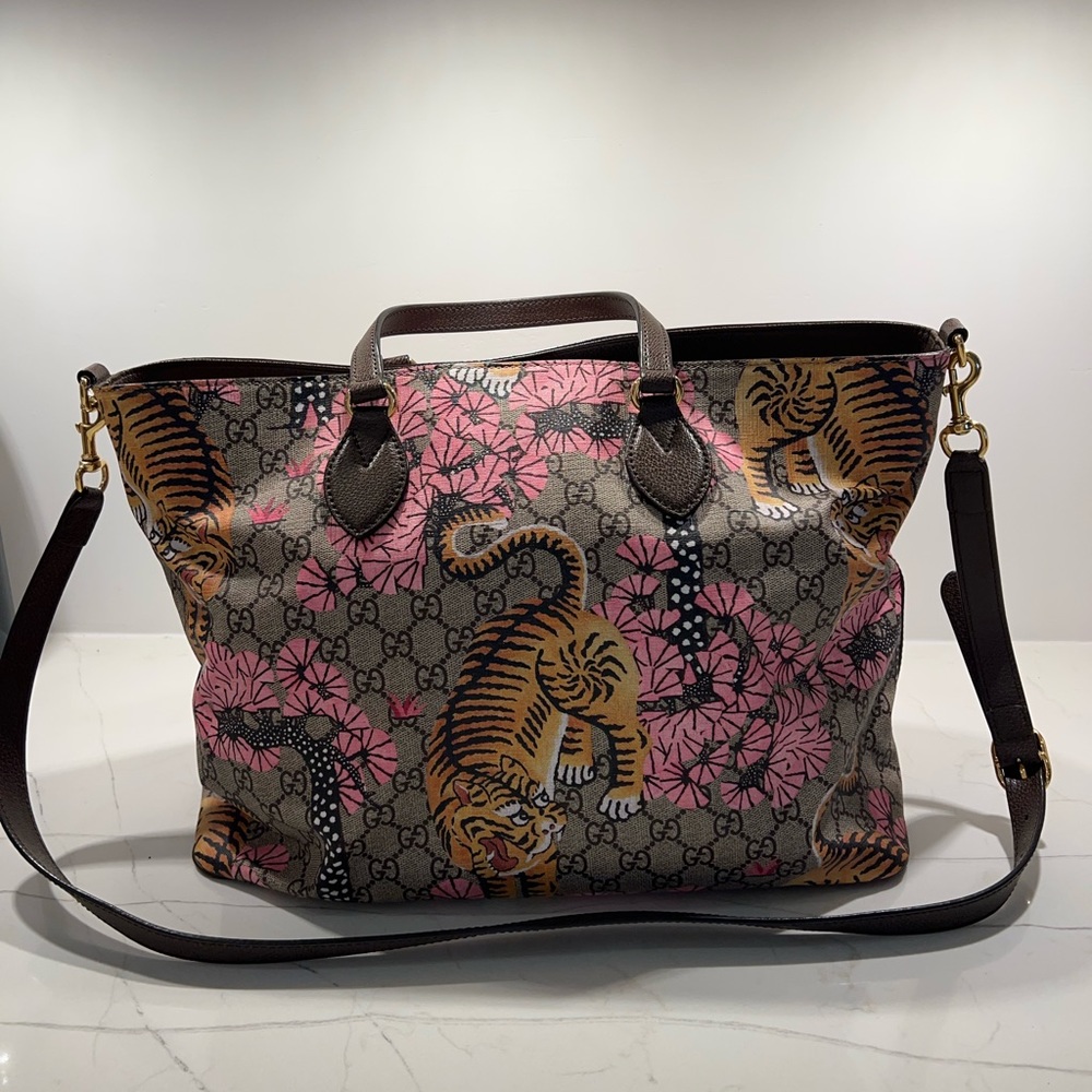 Gucci bengal print bag